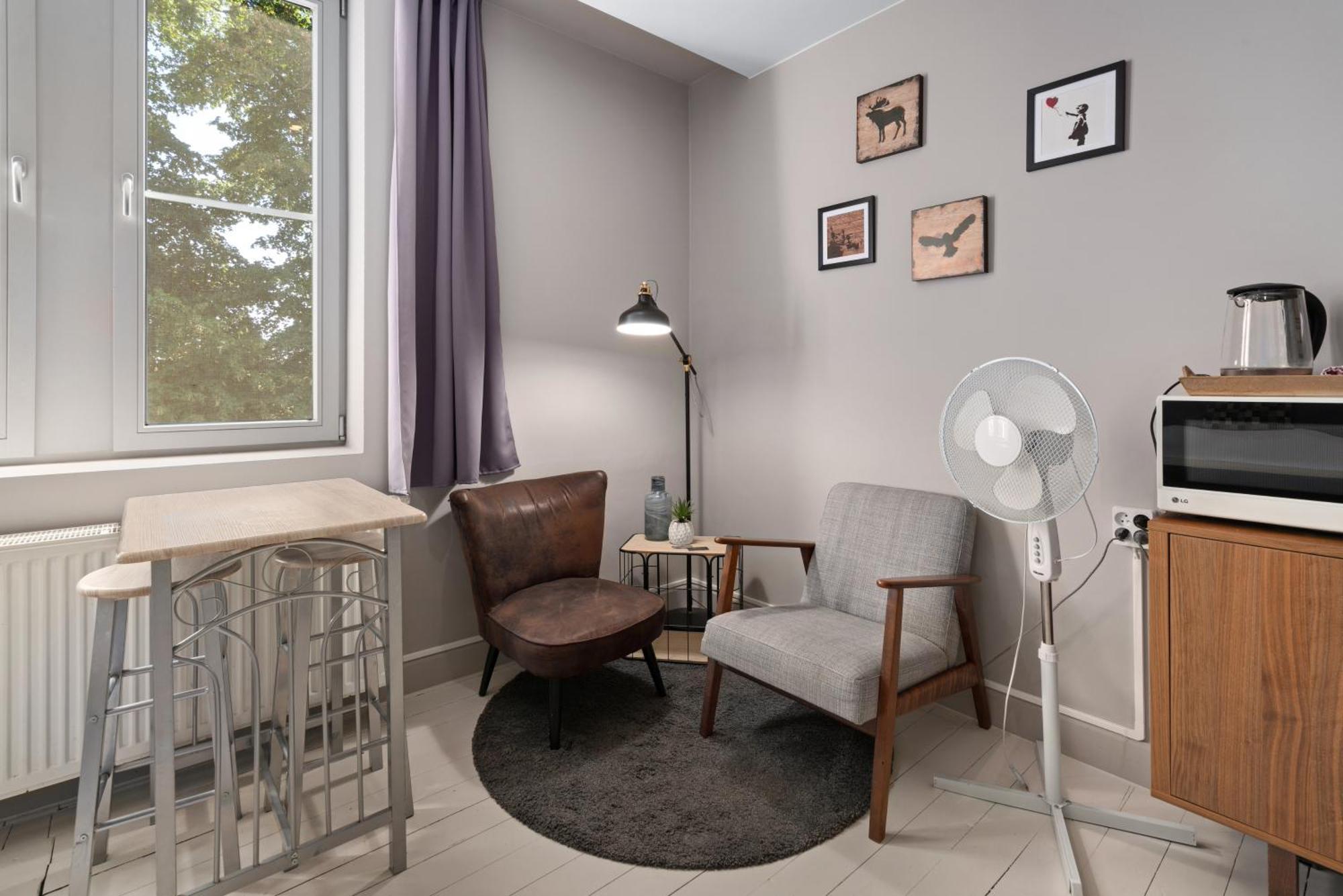 Spacious Guest Near Historic Market - 5 Min Walk Affittacamere Bruges